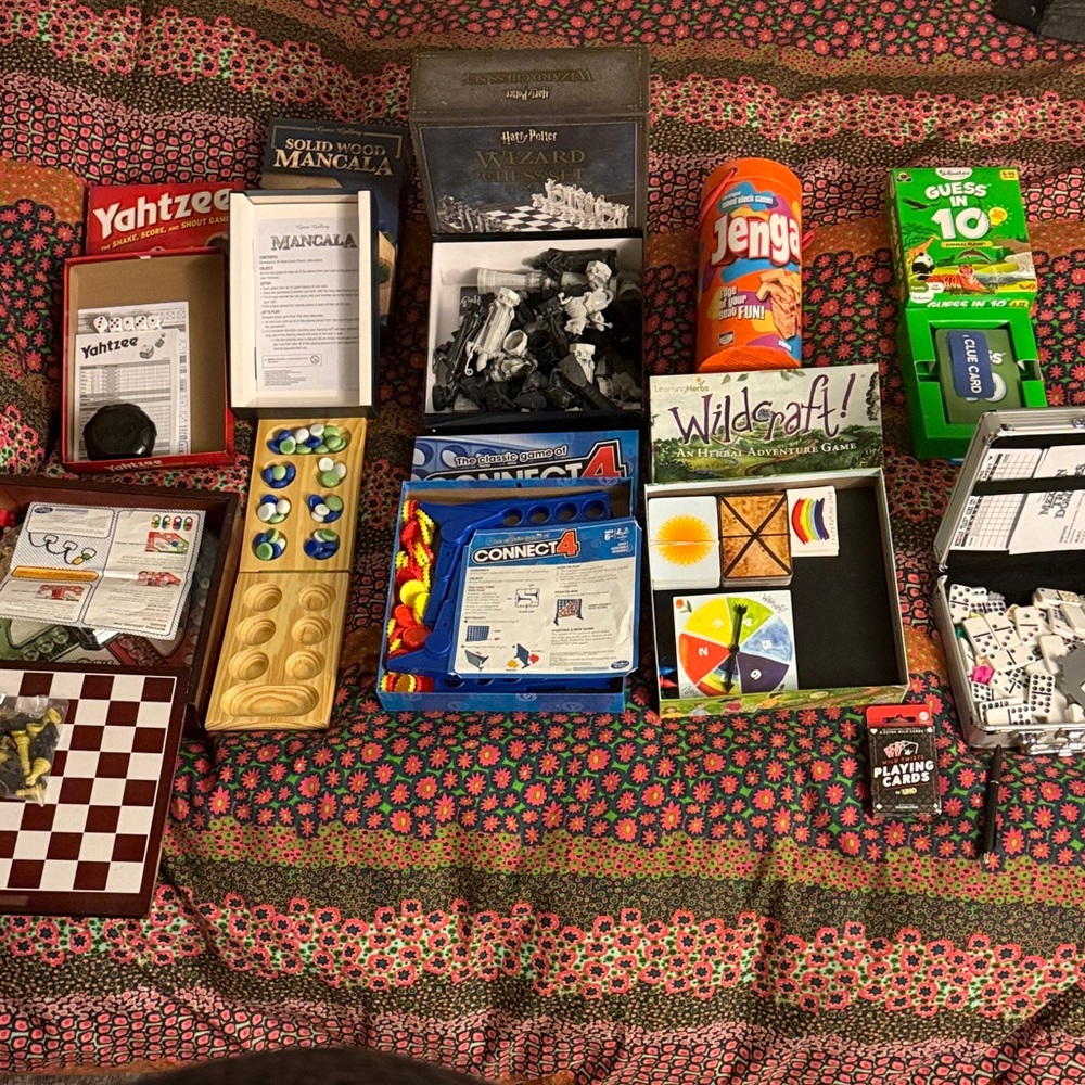 Lot of 11 Assorted Home Games *lightly used* all pieces accounted for!!!! CLEAN